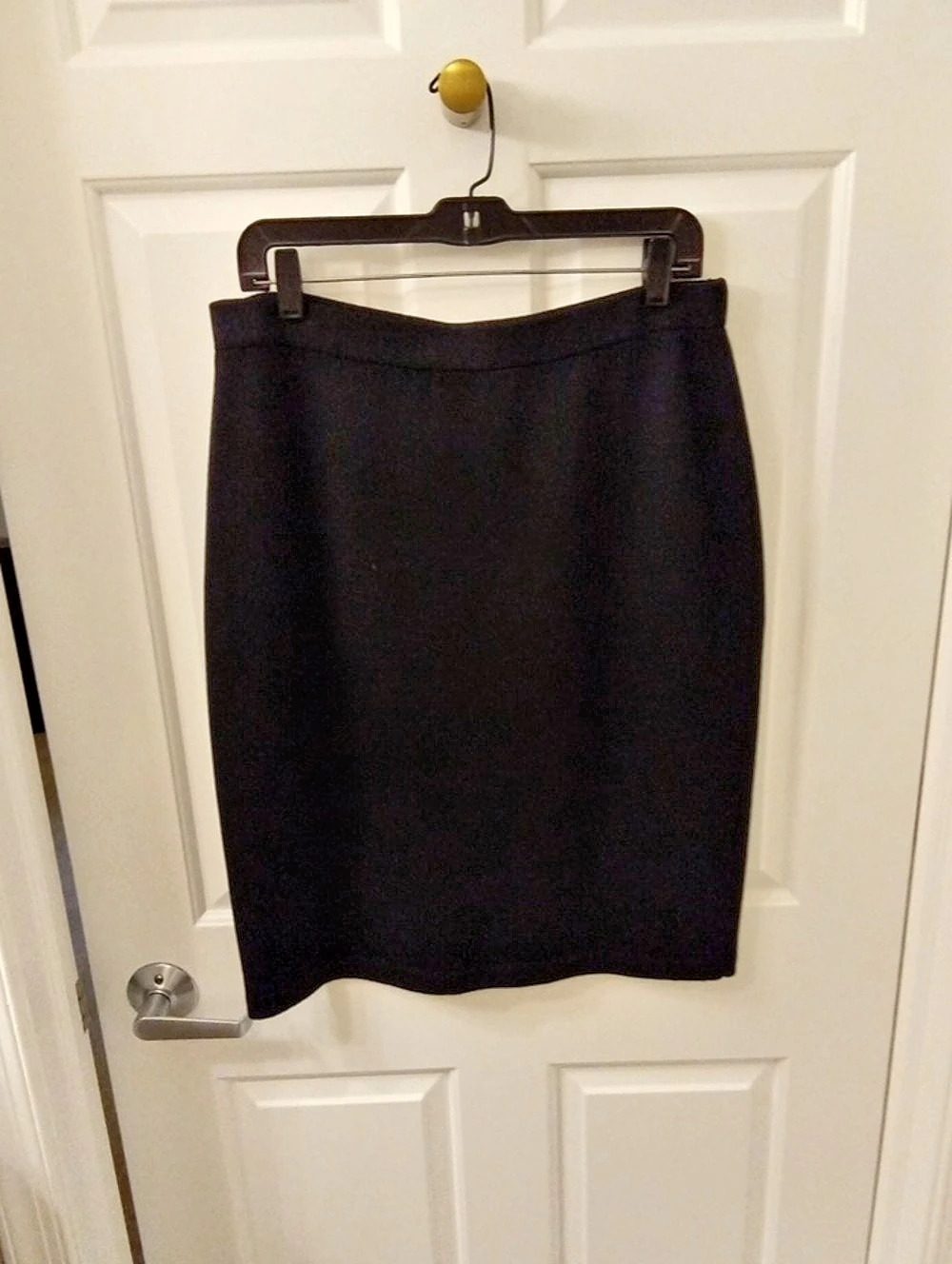 St. John Collection Pencil Skirt in Black Size 14 Like New